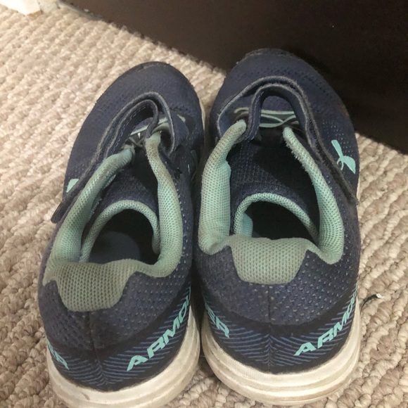 Underarmour Shoes - Picture 2 of 4